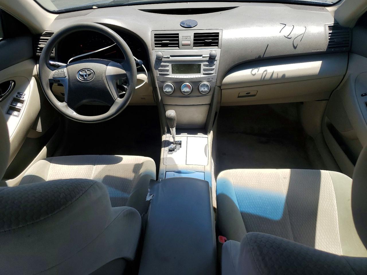2011 TOYOTA CAMRY
