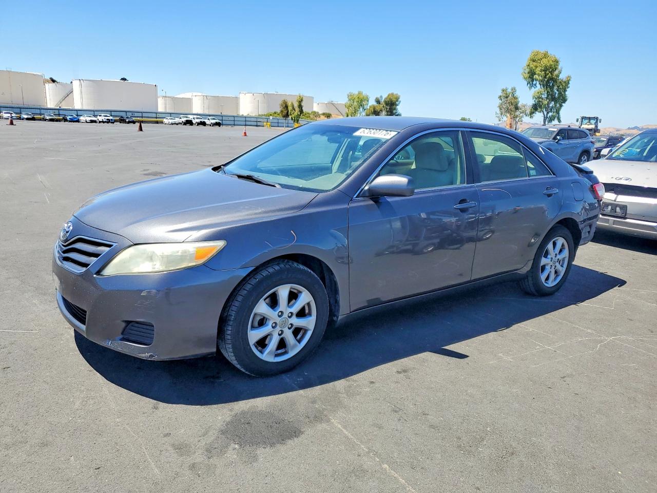 2011 TOYOTA CAMRY