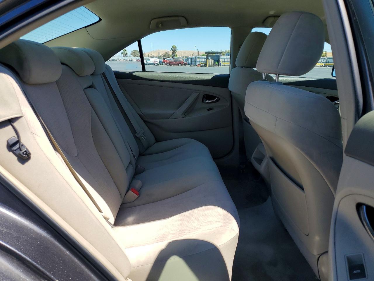 2011 TOYOTA CAMRY