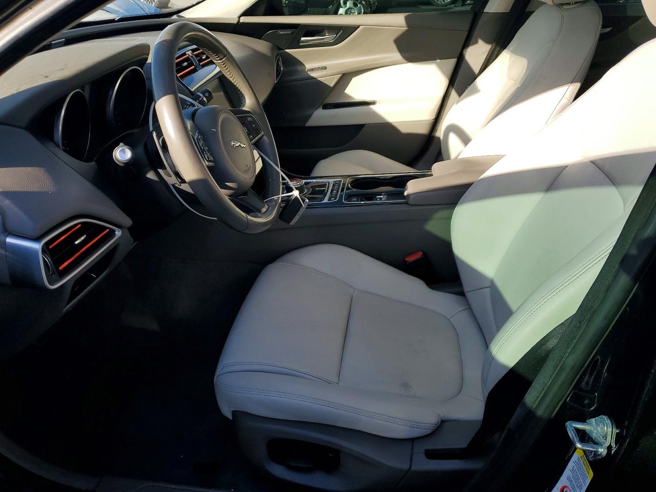 2017 JAGUAR XE