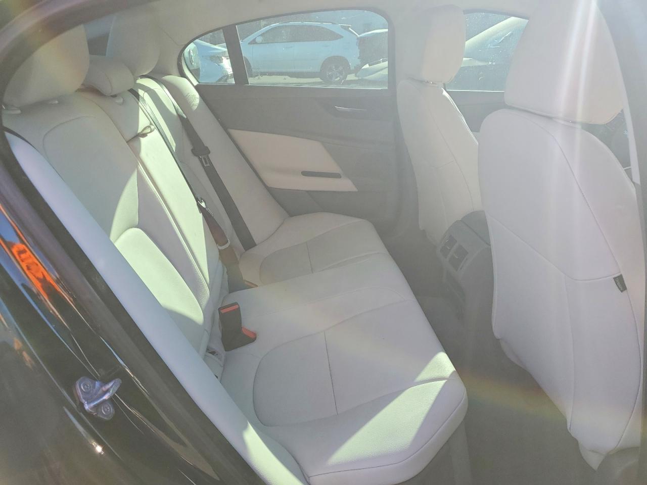 2017 JAGUAR XE