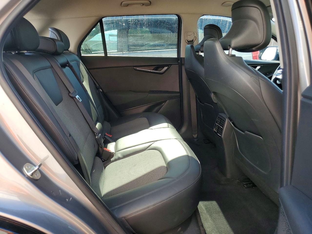 2023 KIA NIRO