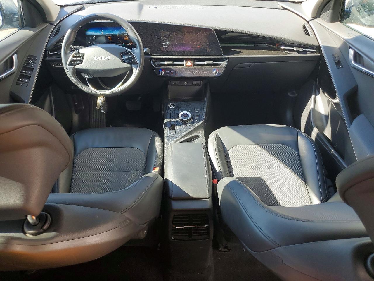 2023 KIA NIRO