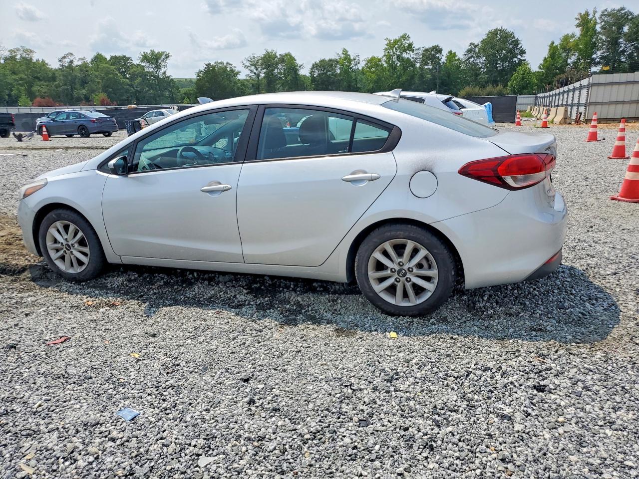 2017 KIA FORTE