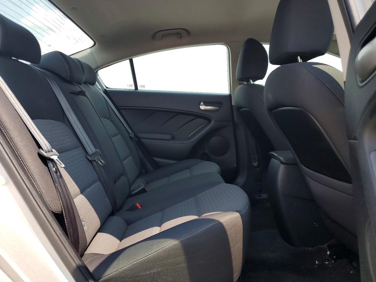 2017 KIA FORTE