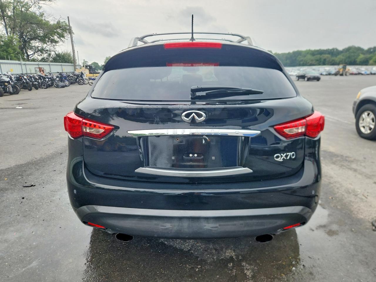 2016 INFINITI QX70