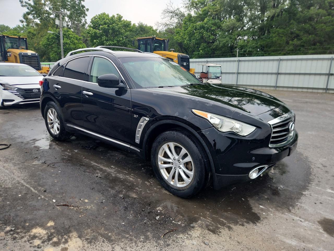 2016 INFINITI QX70