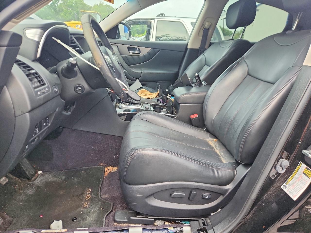2016 INFINITI QX70