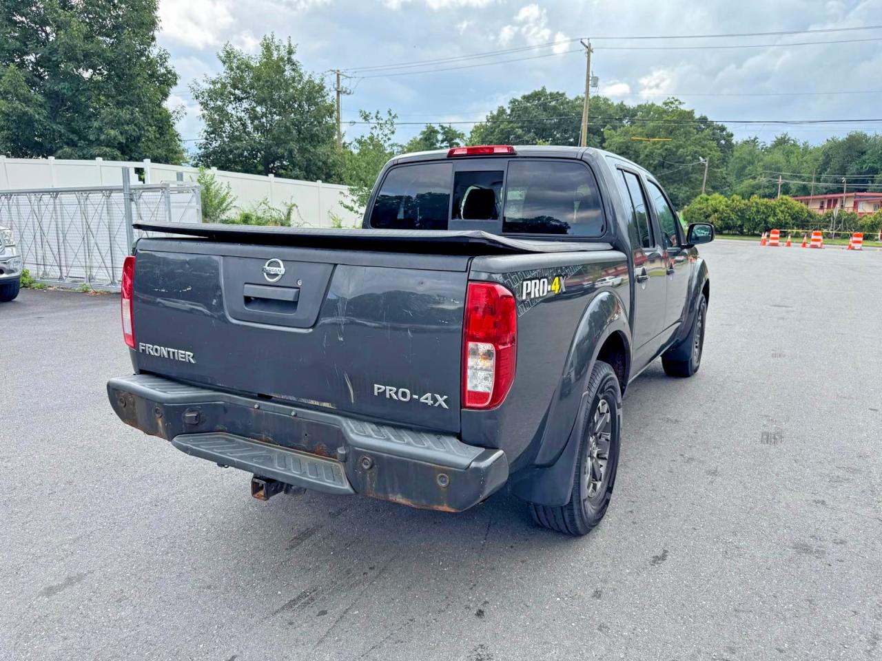 2015 NISSAN FRONTIER