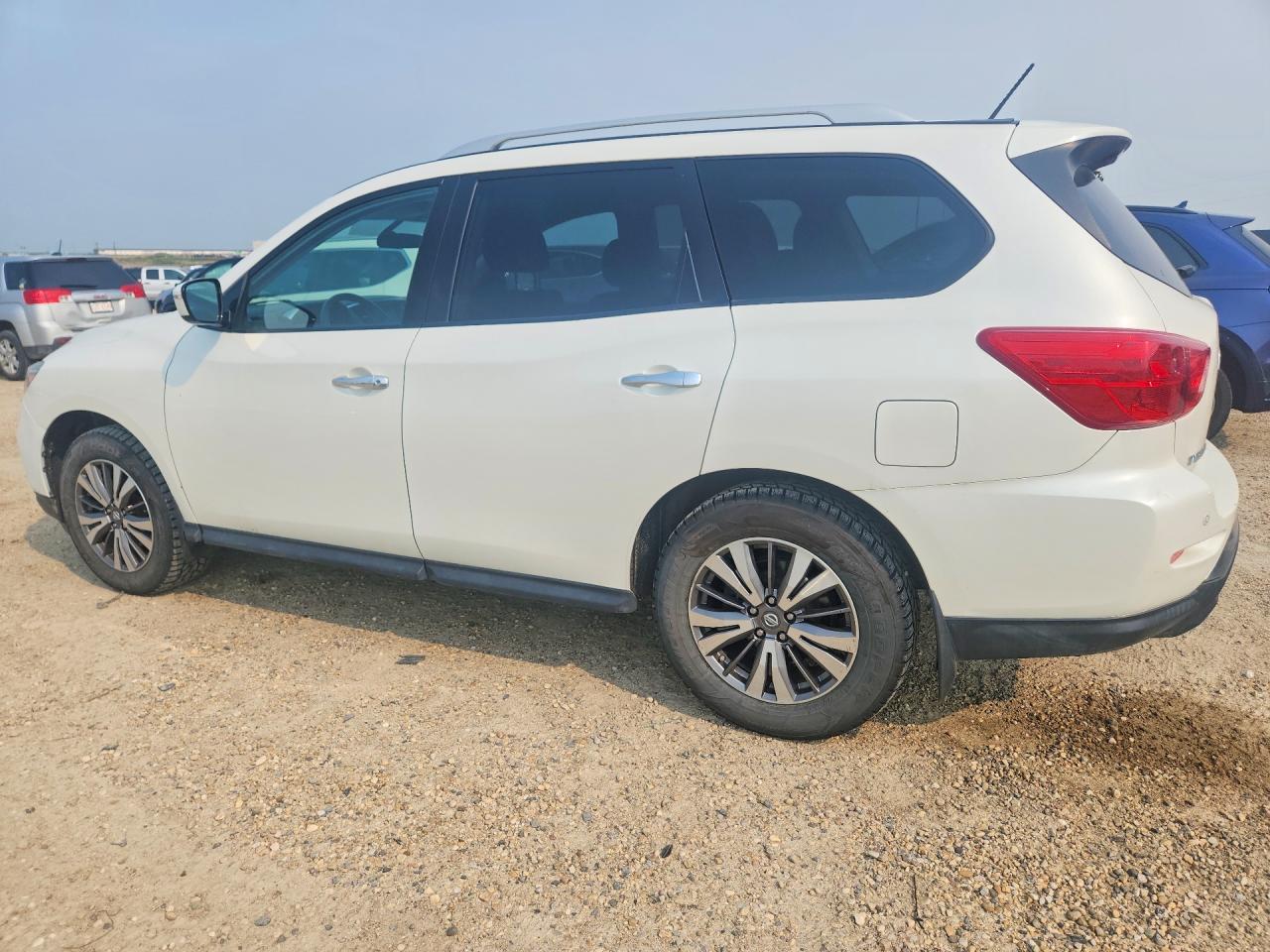 2017 NISSAN PATHFINDER