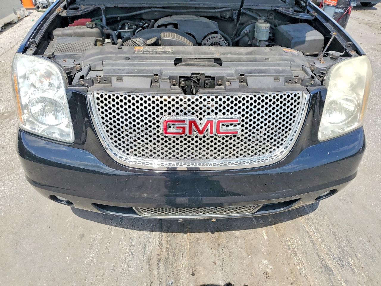 2012 GMC YUKON
