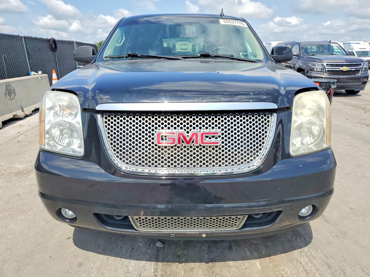 2012 GMC YUKON