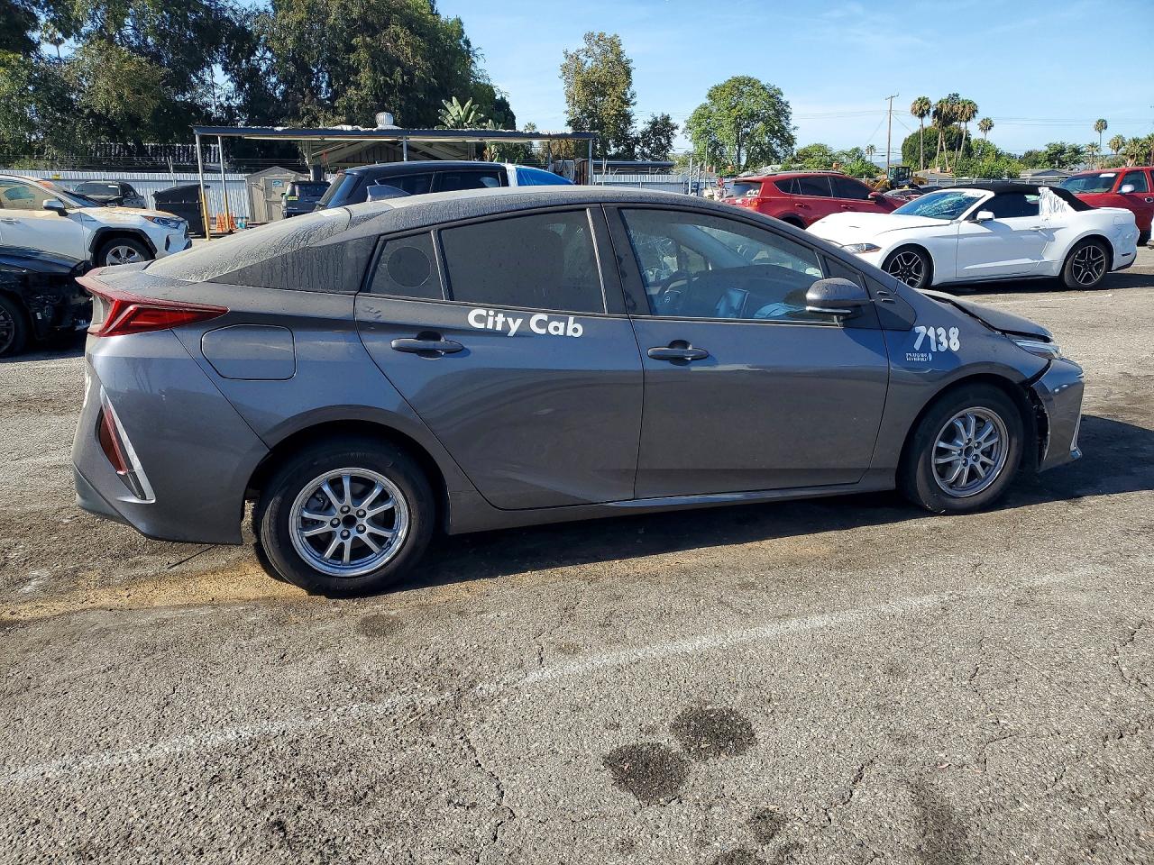 2022 TOYOTA PRIUS
