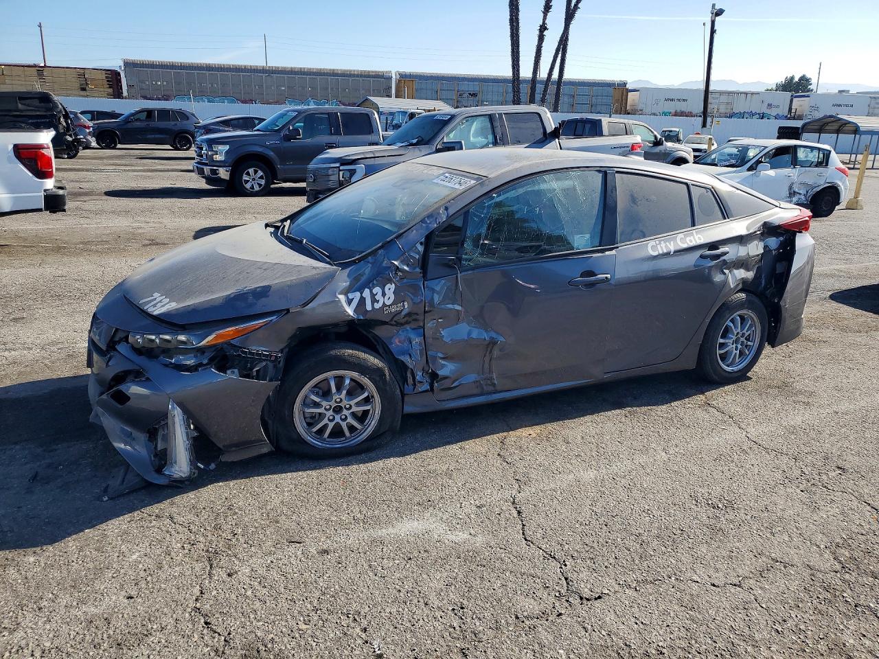 2022 TOYOTA PRIUS