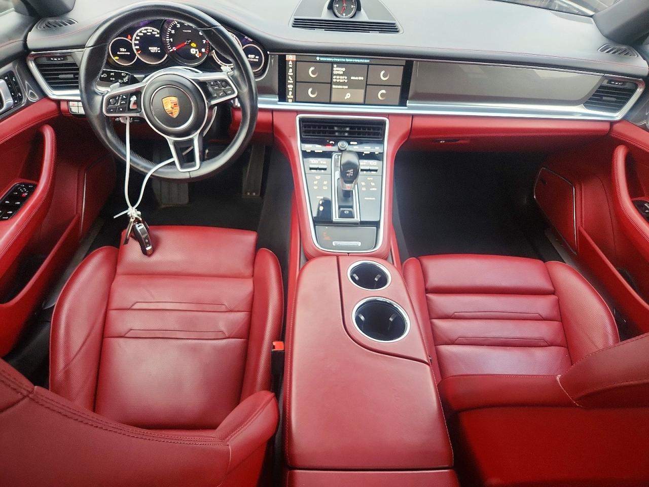 2018 PORSCHE PANAMERA