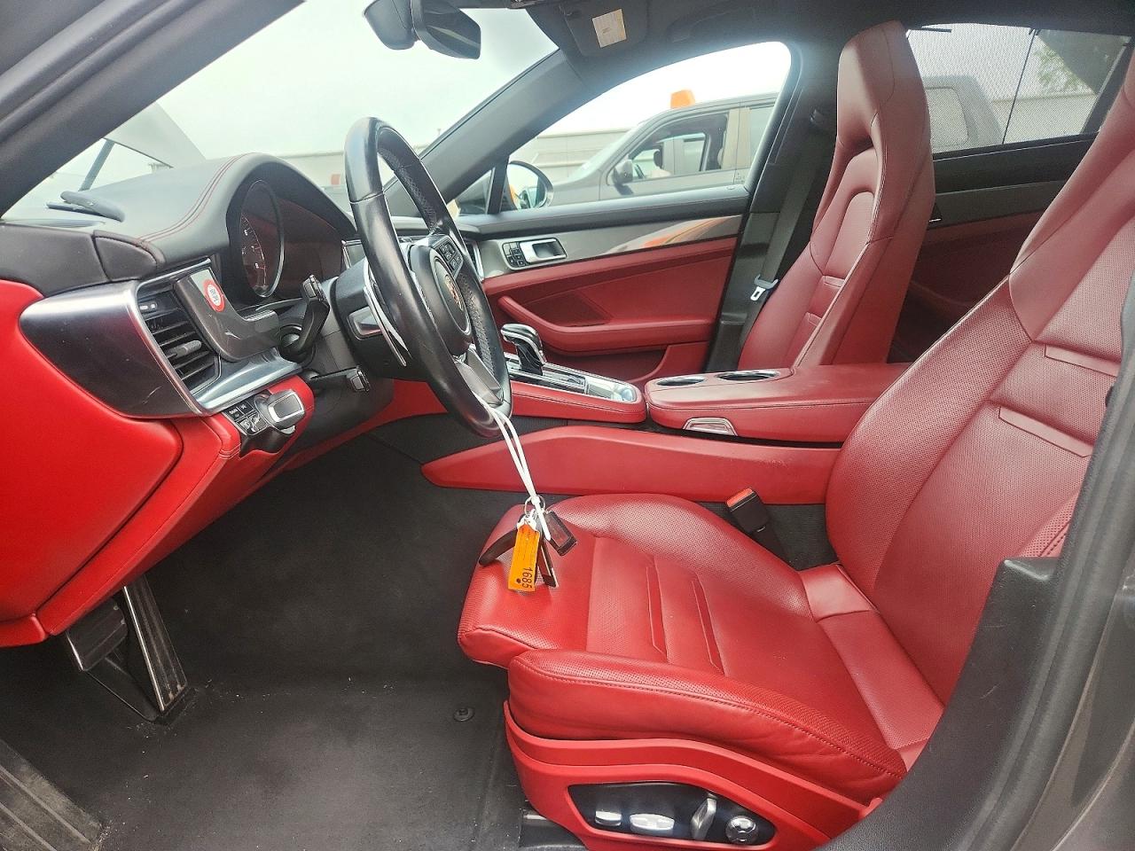 2018 PORSCHE PANAMERA