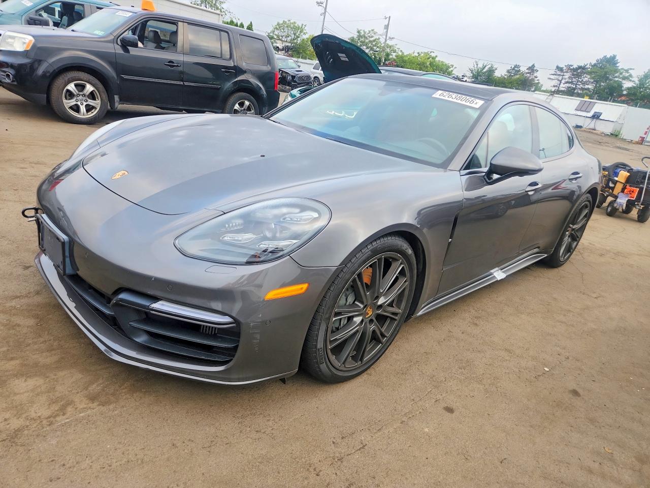 2018 PORSCHE PANAMERA