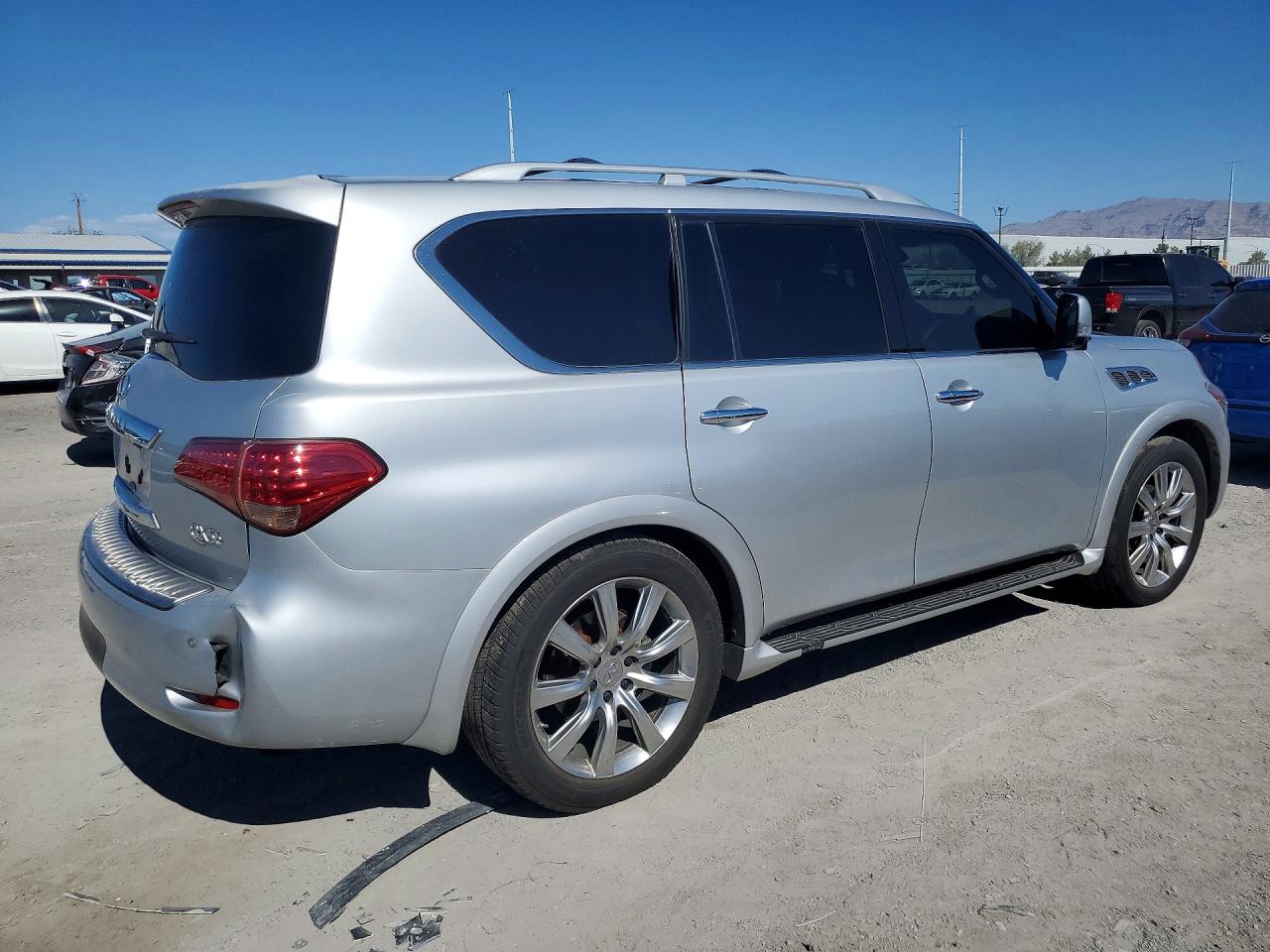 2012 INFINITI QX56