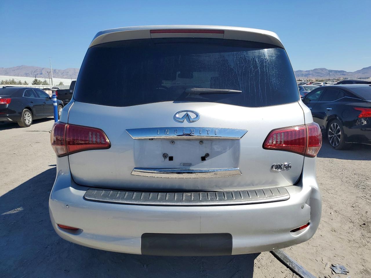 2012 INFINITI QX56