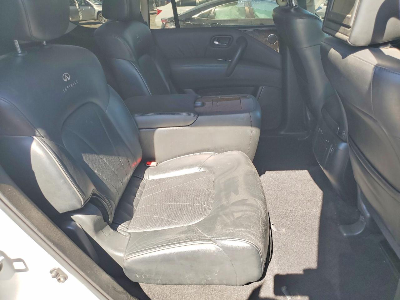 2012 INFINITI QX56