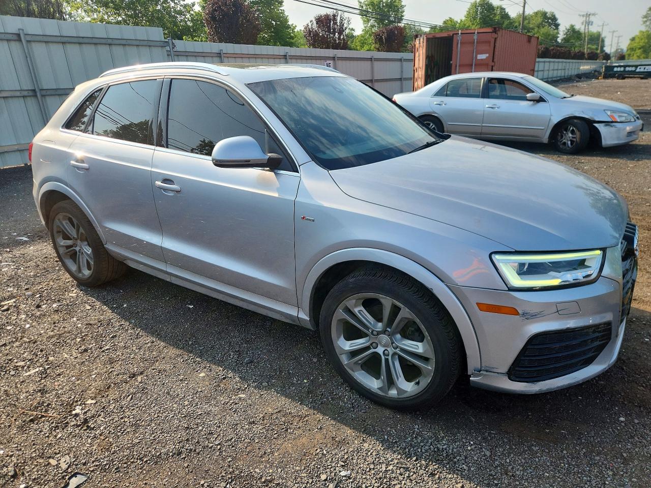2016 AUDI Q3
