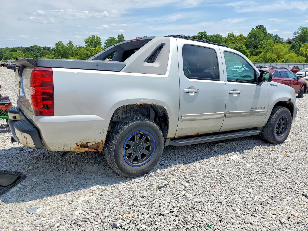 2011 CHEVROLET AVALANCHE