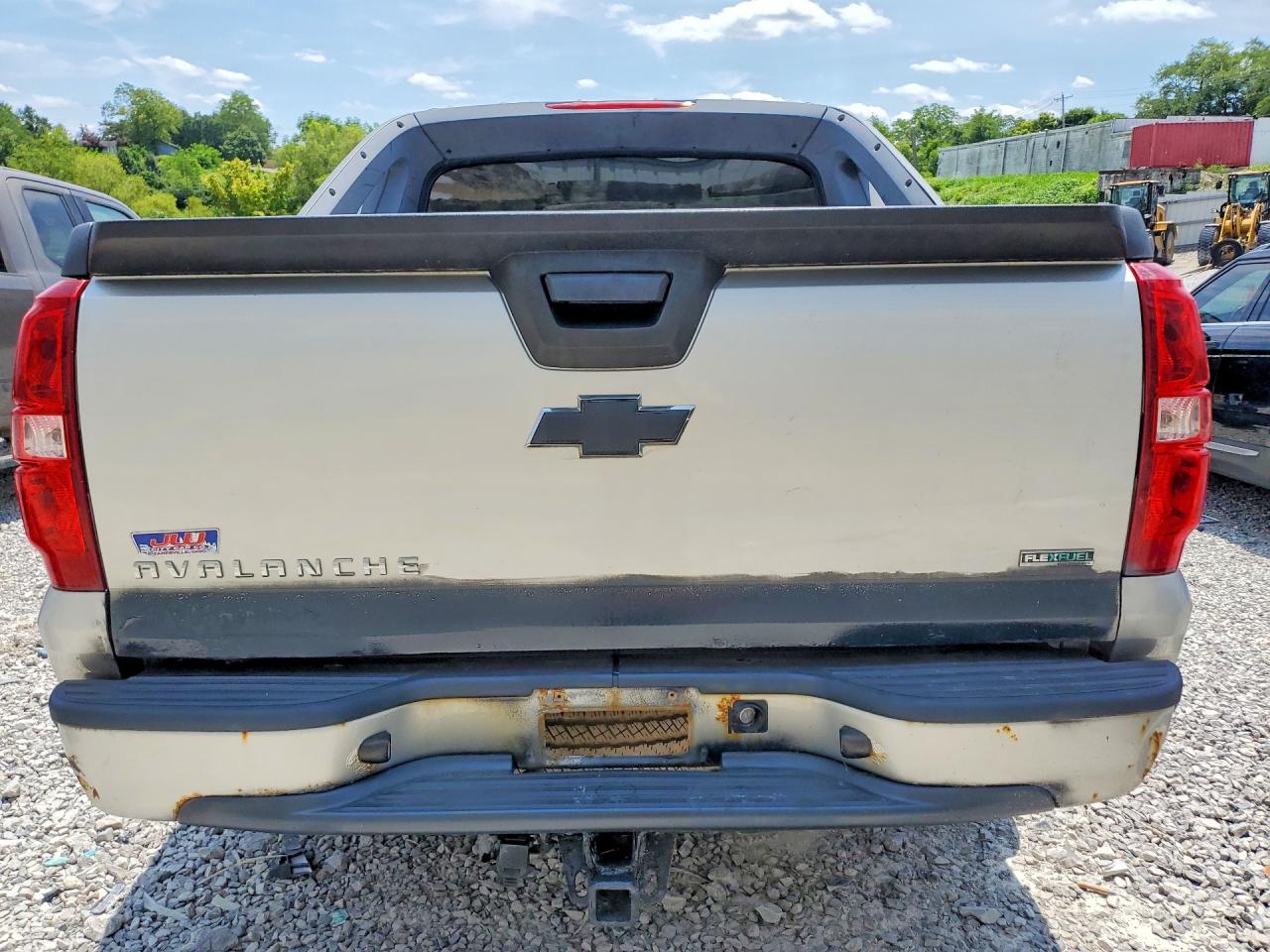 2011 CHEVROLET AVALANCHE