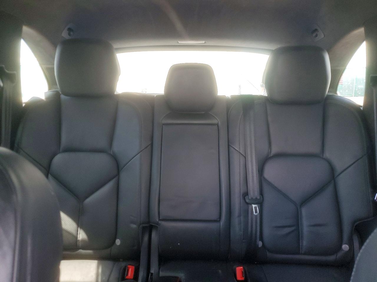 2011 PORSCHE CAYENNE