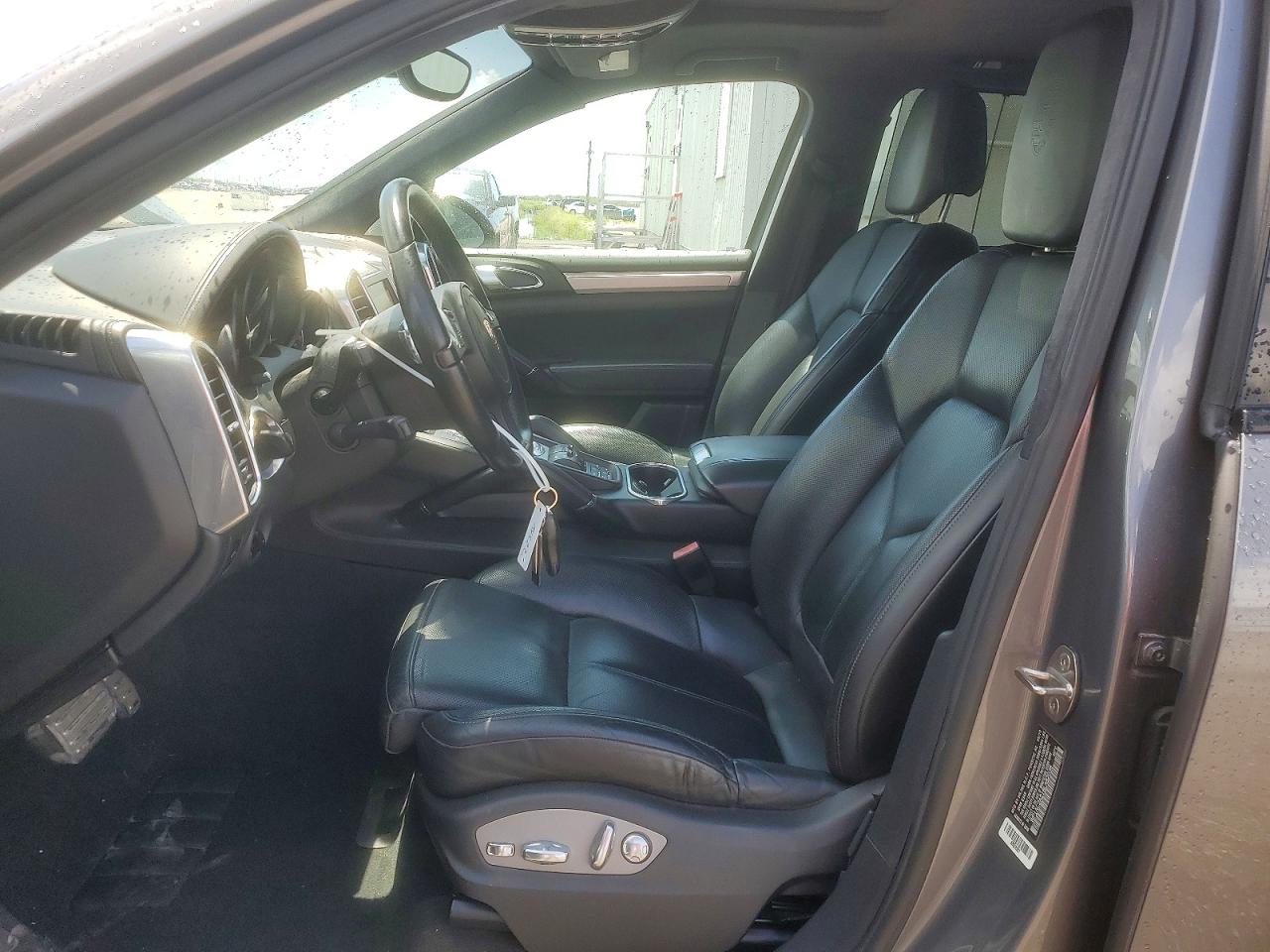2011 PORSCHE CAYENNE