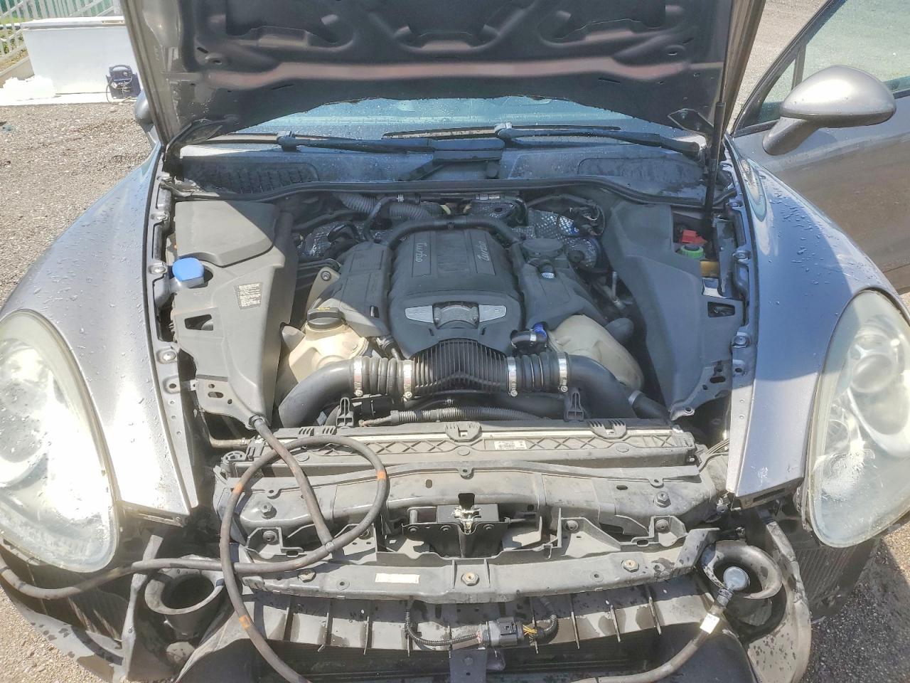 2011 PORSCHE CAYENNE