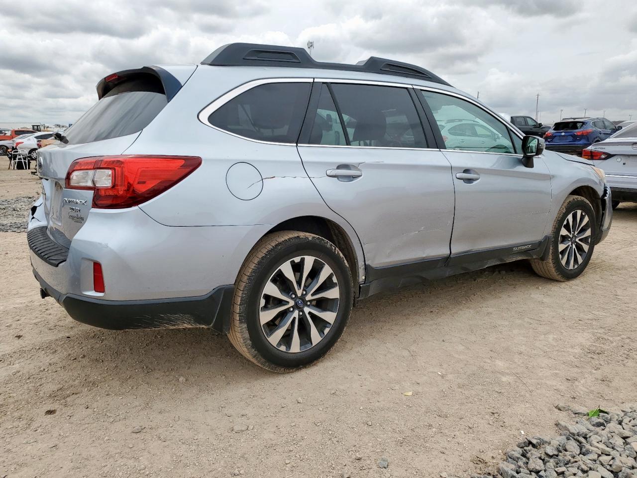 2015 SUBARU OUTBACK