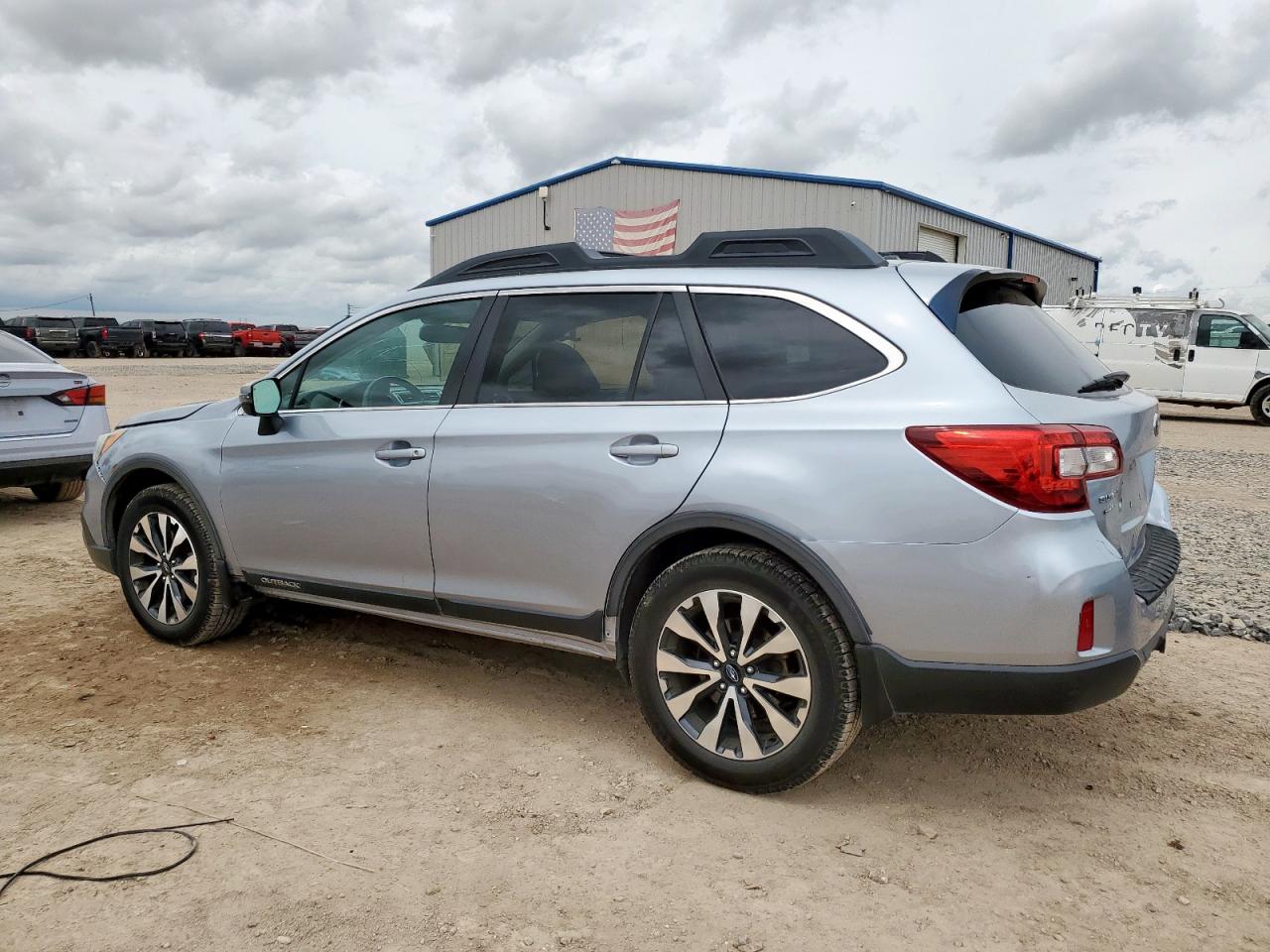 2015 SUBARU OUTBACK