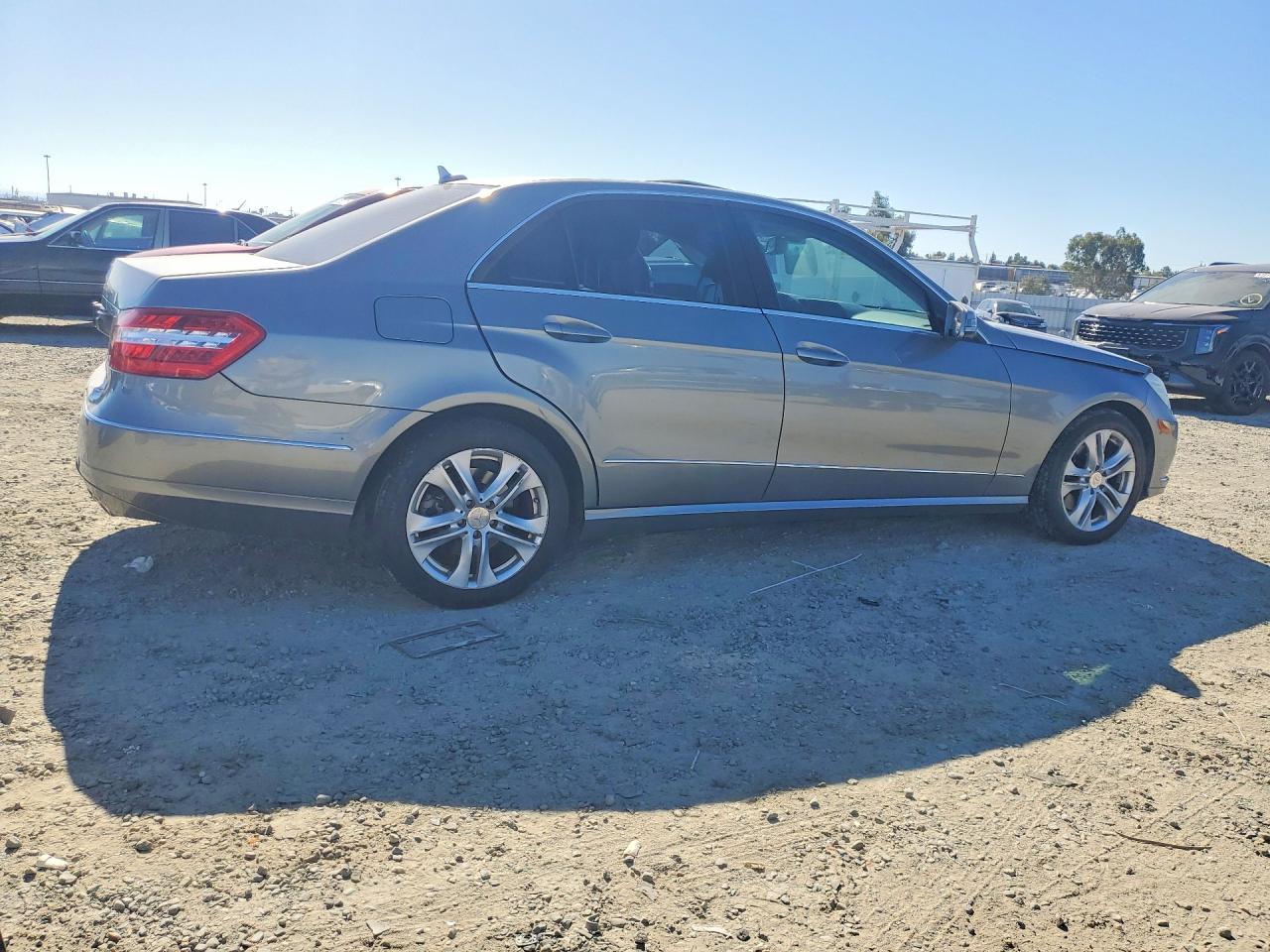2010 MERCEDES-BENZ E-CLASS