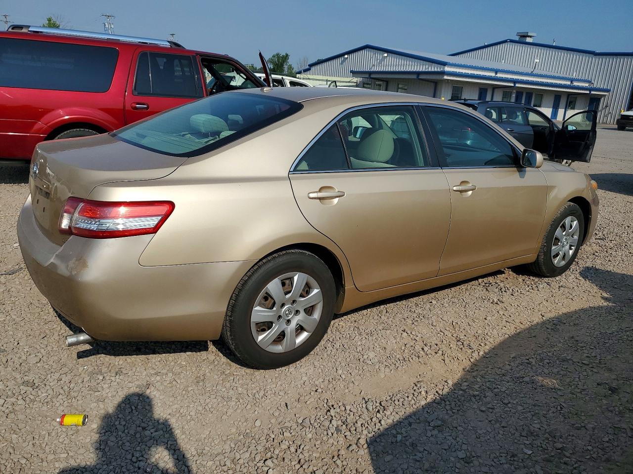 2011 TOYOTA CAMRY