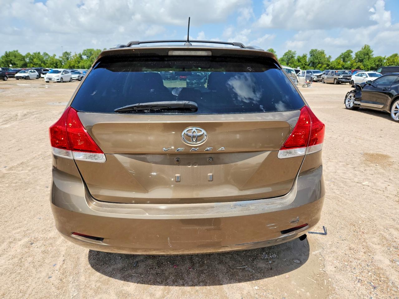 2011 TOYOTA VENZA