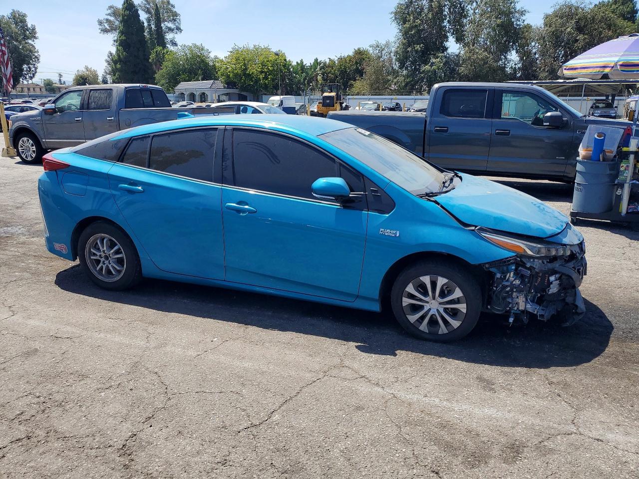 2020 TOYOTA PRIUS