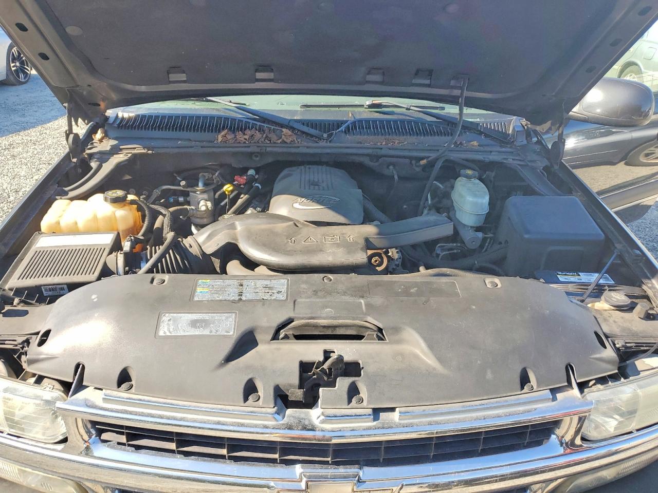2004 CHEVROLET SUBURBAN