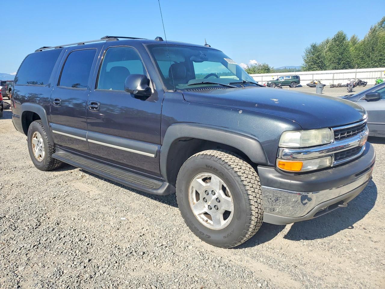 2004 CHEVROLET SUBURBAN