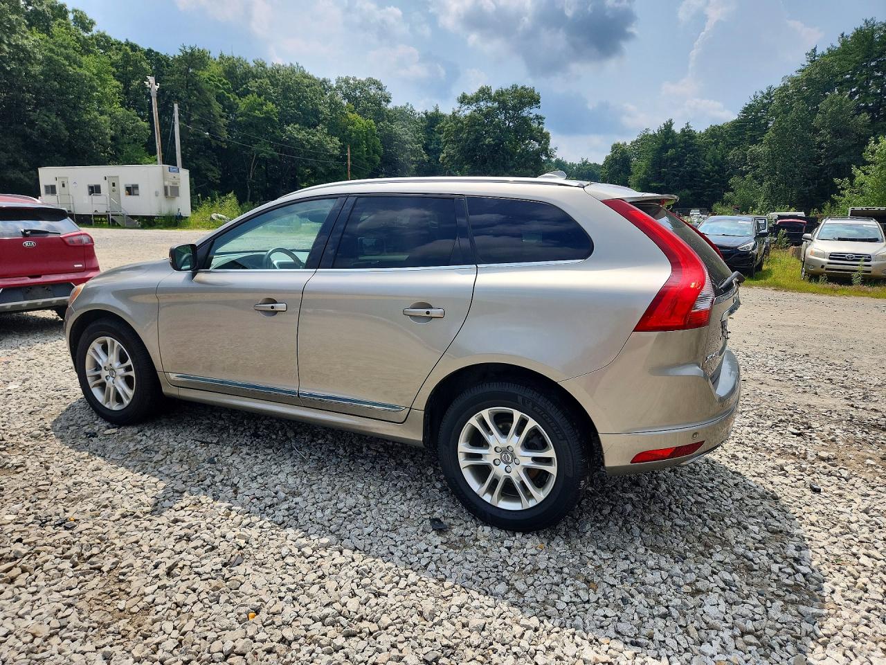 2016 VOLVO XC60