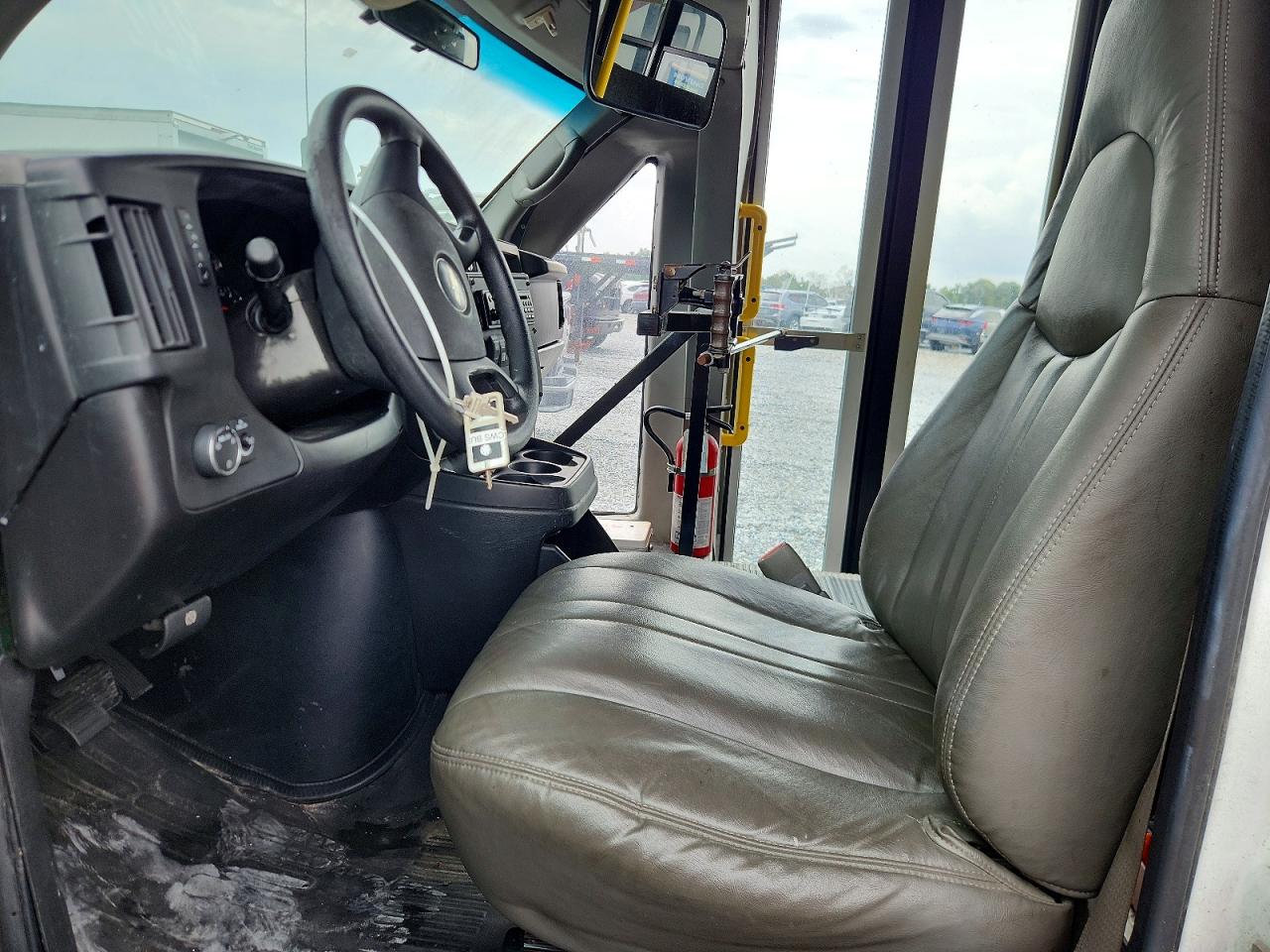 2010 CHEV EXPRESS