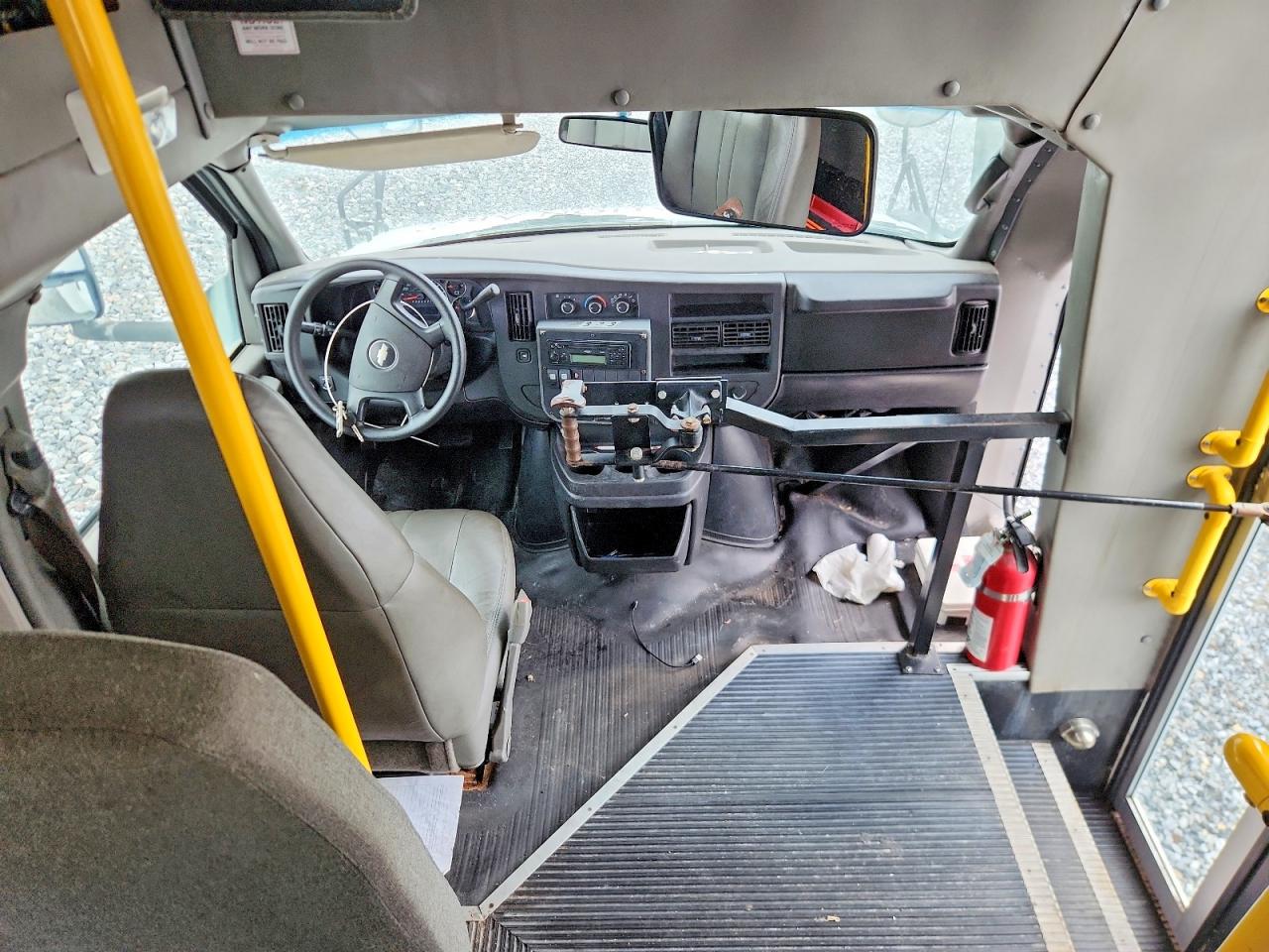 2010 CHEV EXPRESS