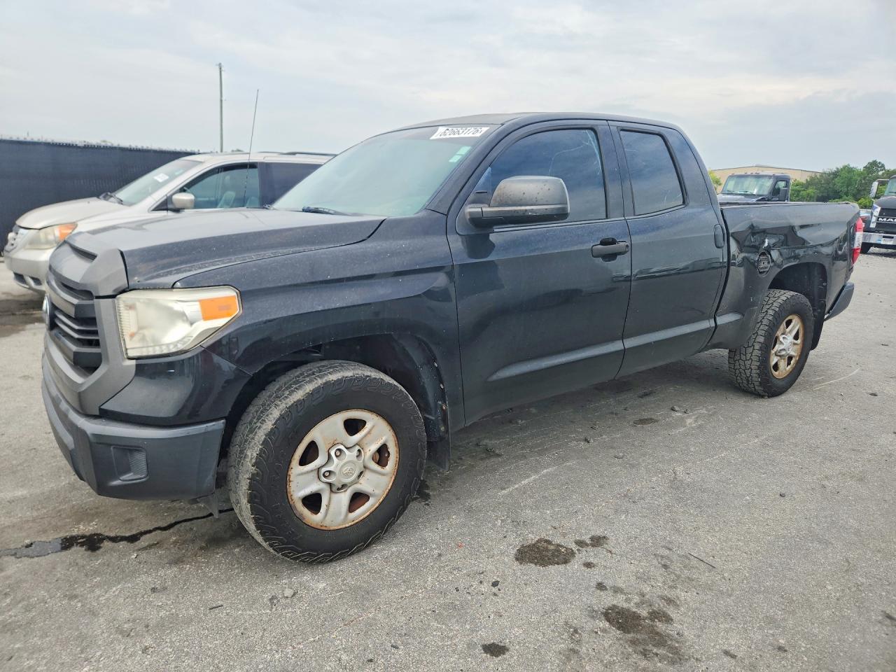 2015 TOYOTA TUNDRA