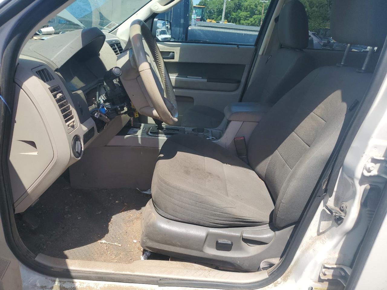 2010 FORD ESCAPE