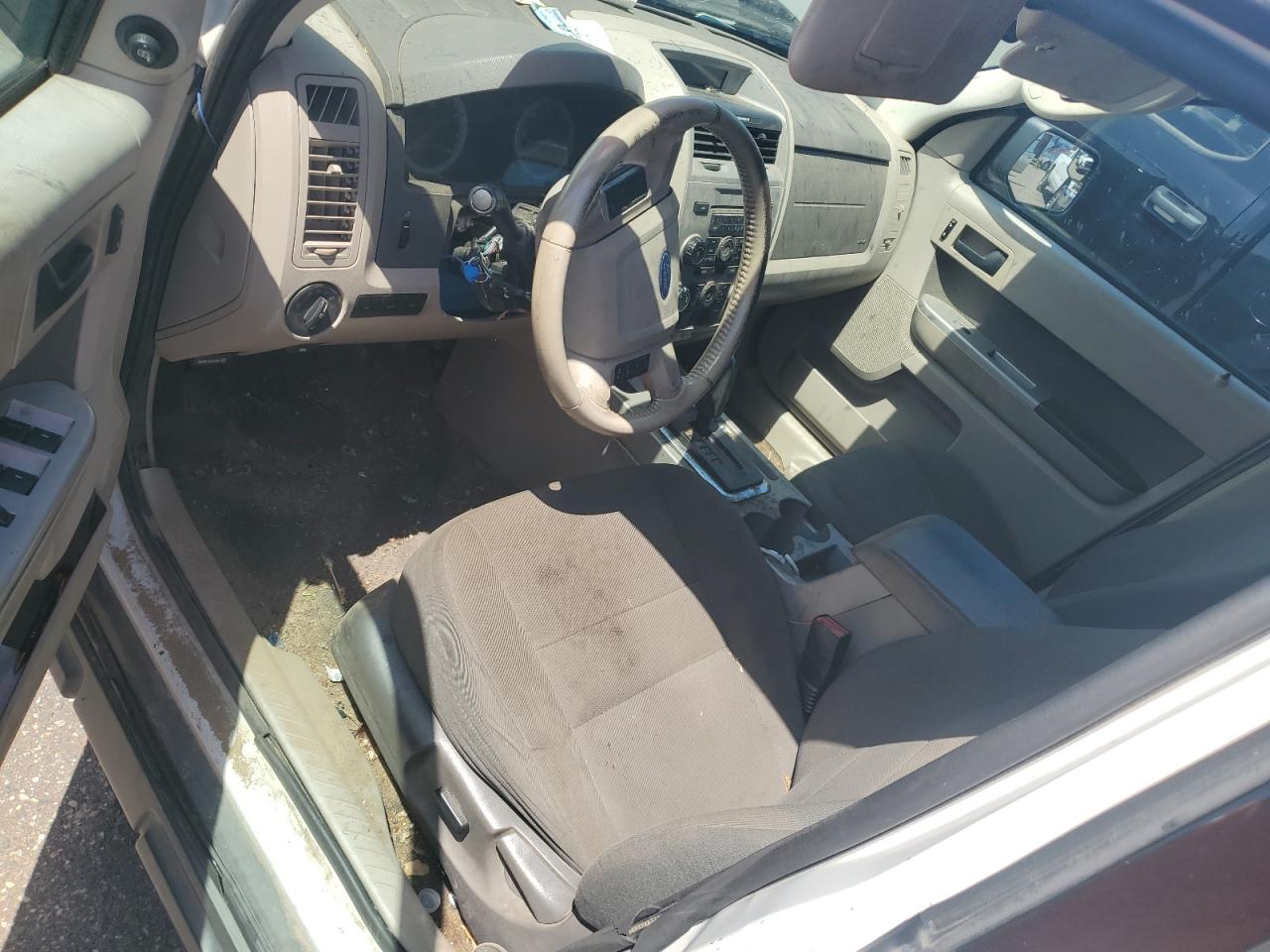 2010 FORD ESCAPE