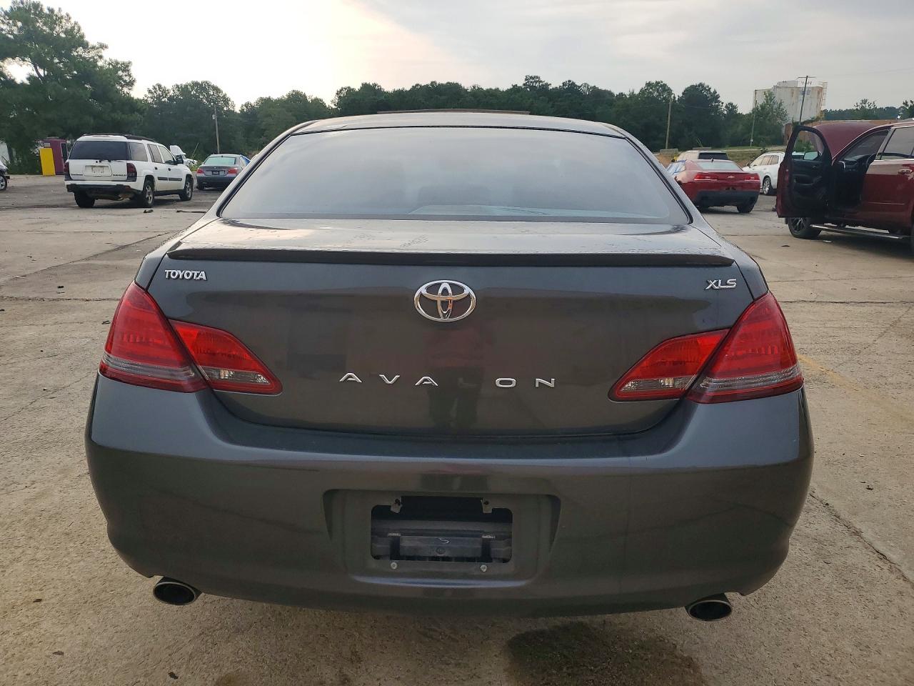 2008 TOYOTA AVALON