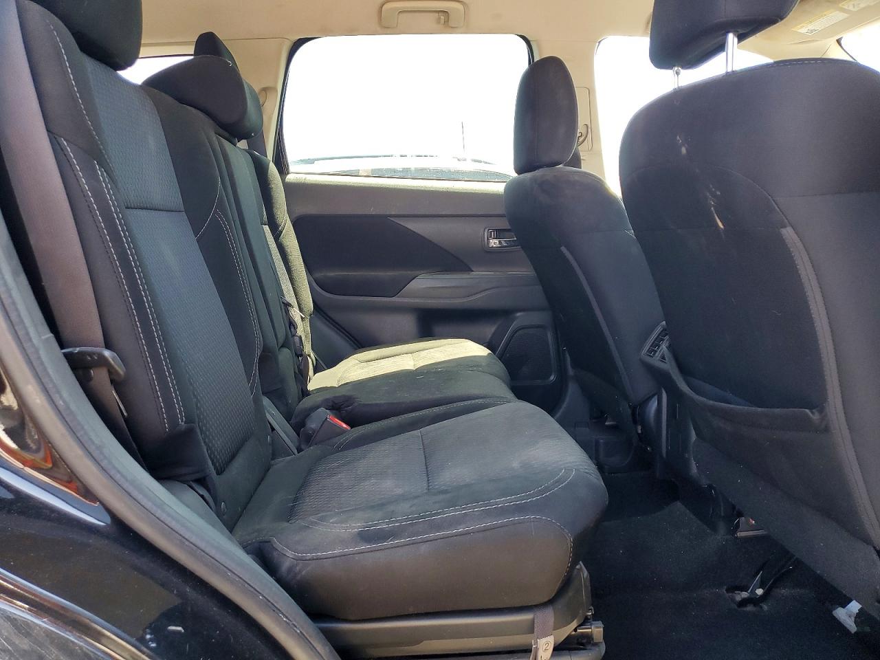 2020 MITSUBISHI OUTLANDER
