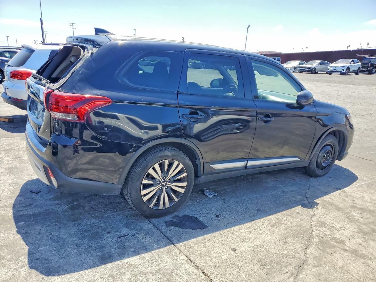 2020 MITSUBISHI OUTLANDER