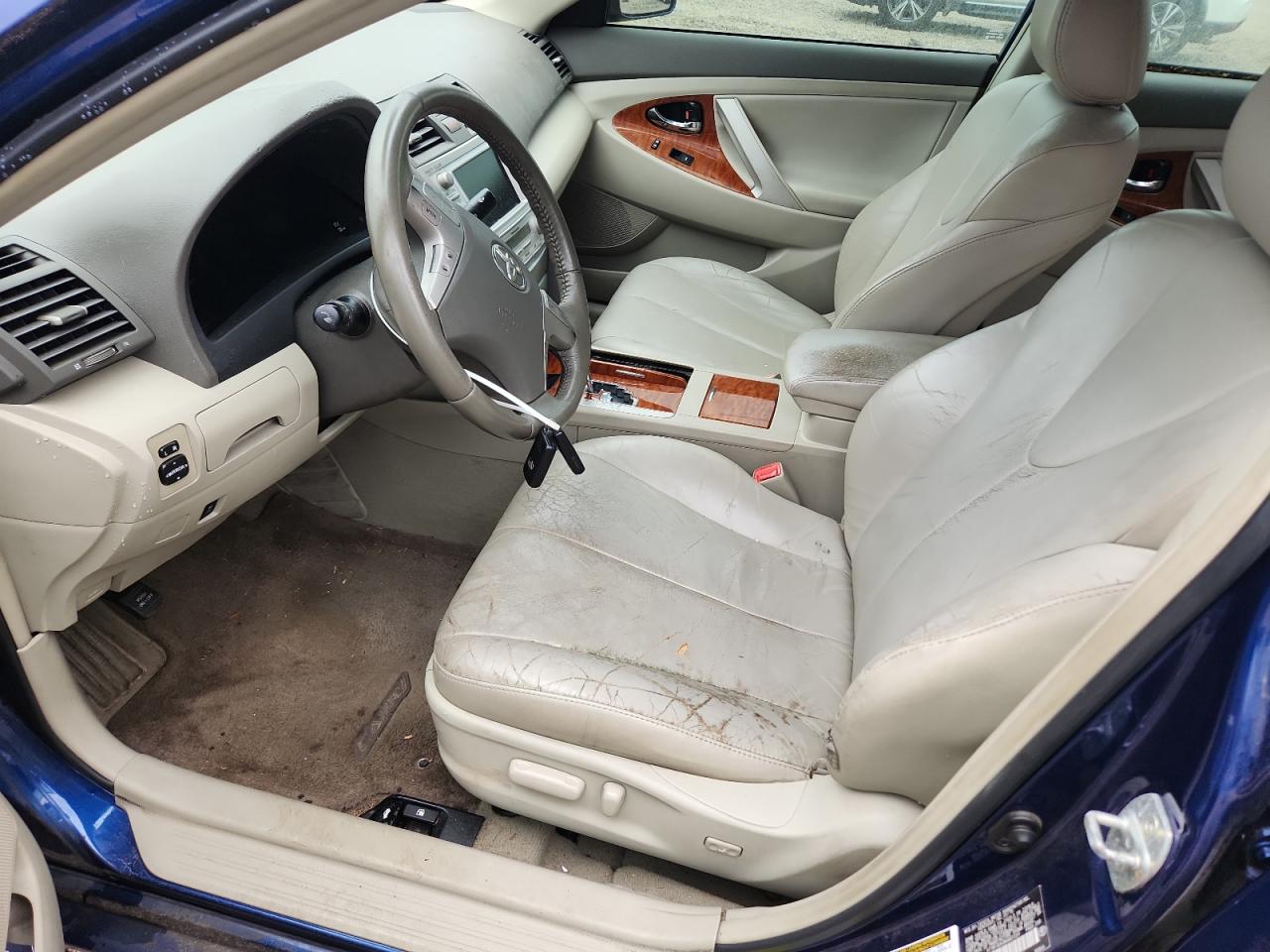 2011 TOYOTA CAMRY