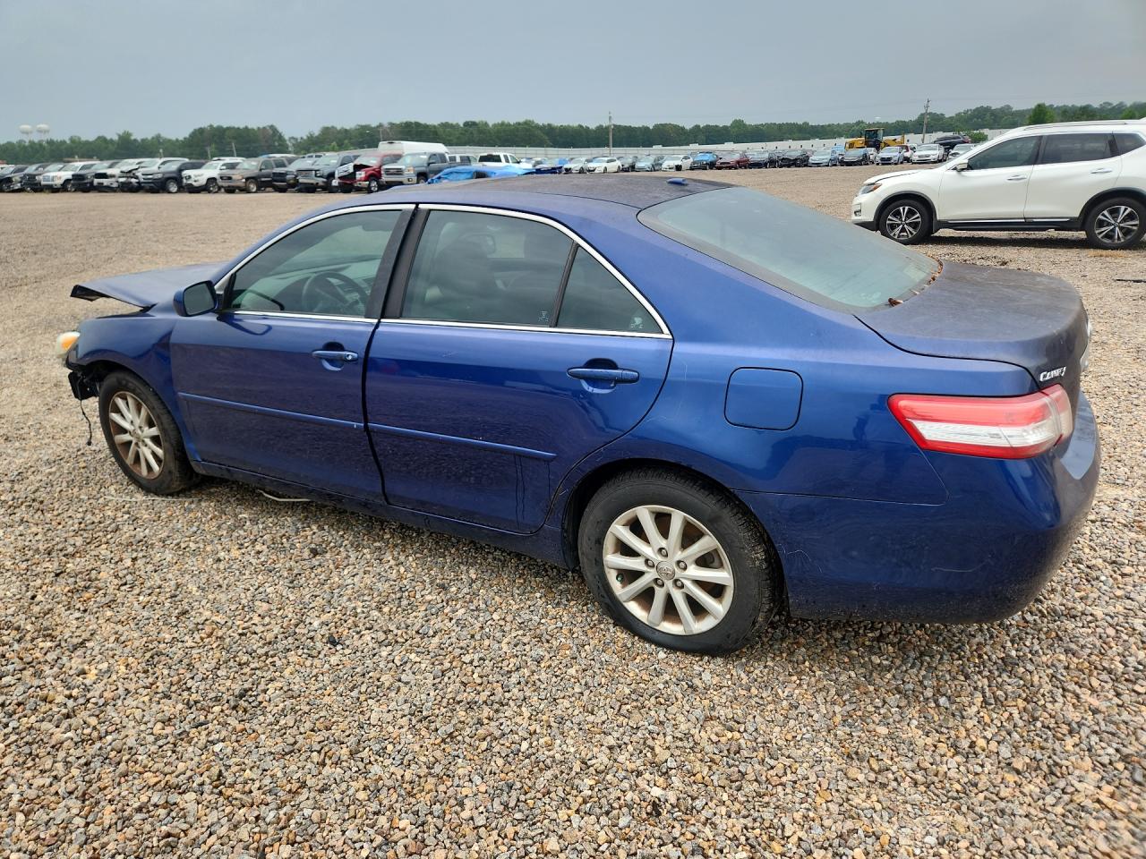 2011 TOYOTA CAMRY
