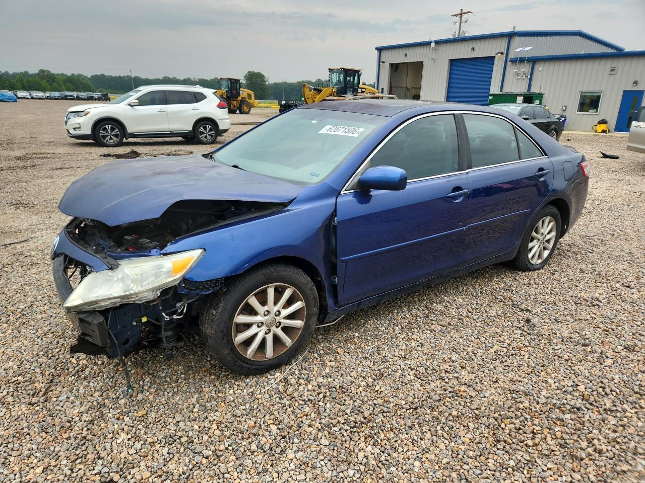 2011 TOYOTA CAMRY